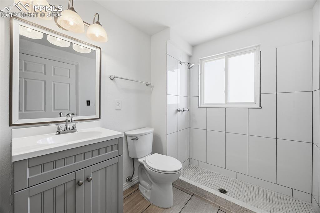 Image 32 of 38: No Description Available