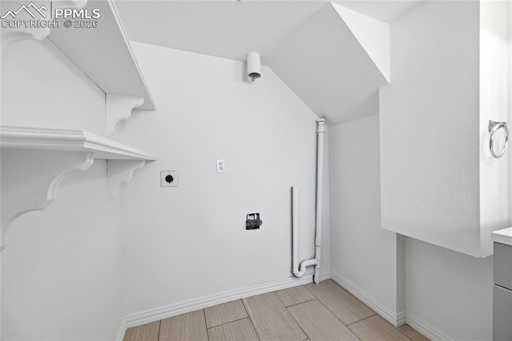 Image 33 of 38: No Description Available