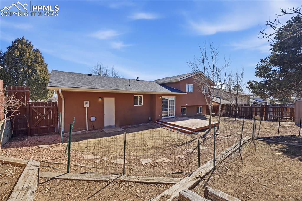 Image 35 of 38: No Description Available