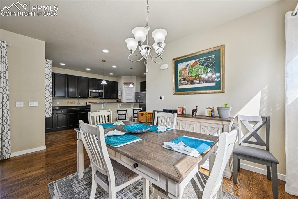 Image 13 of 47: Dining Area