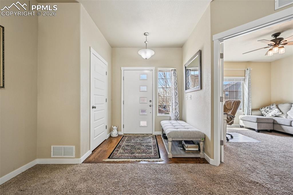 Image 4 of 47: Entry