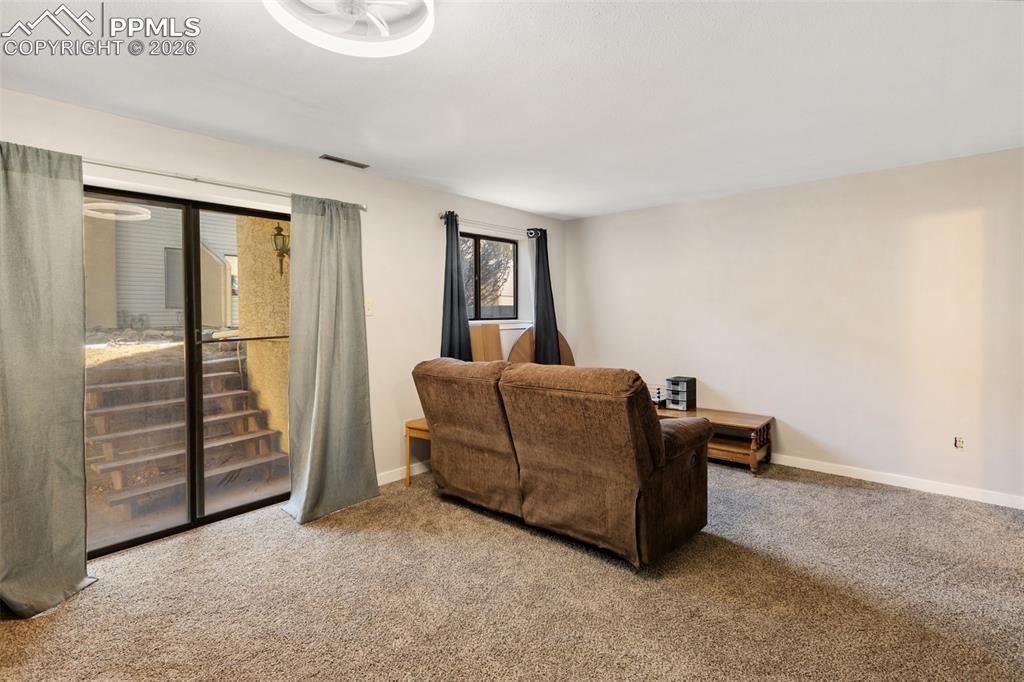 Image 21 of 41: Living Room