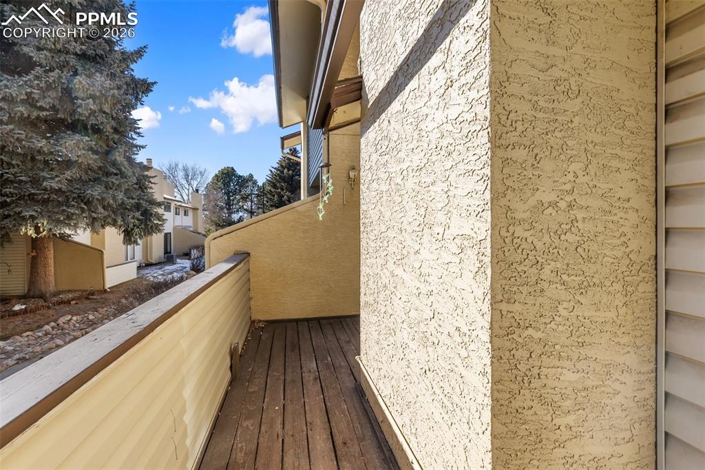 Image 25 of 41: Balcony