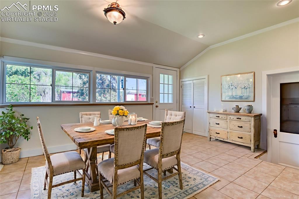 Image 22 of 50: virtually staged
eating area