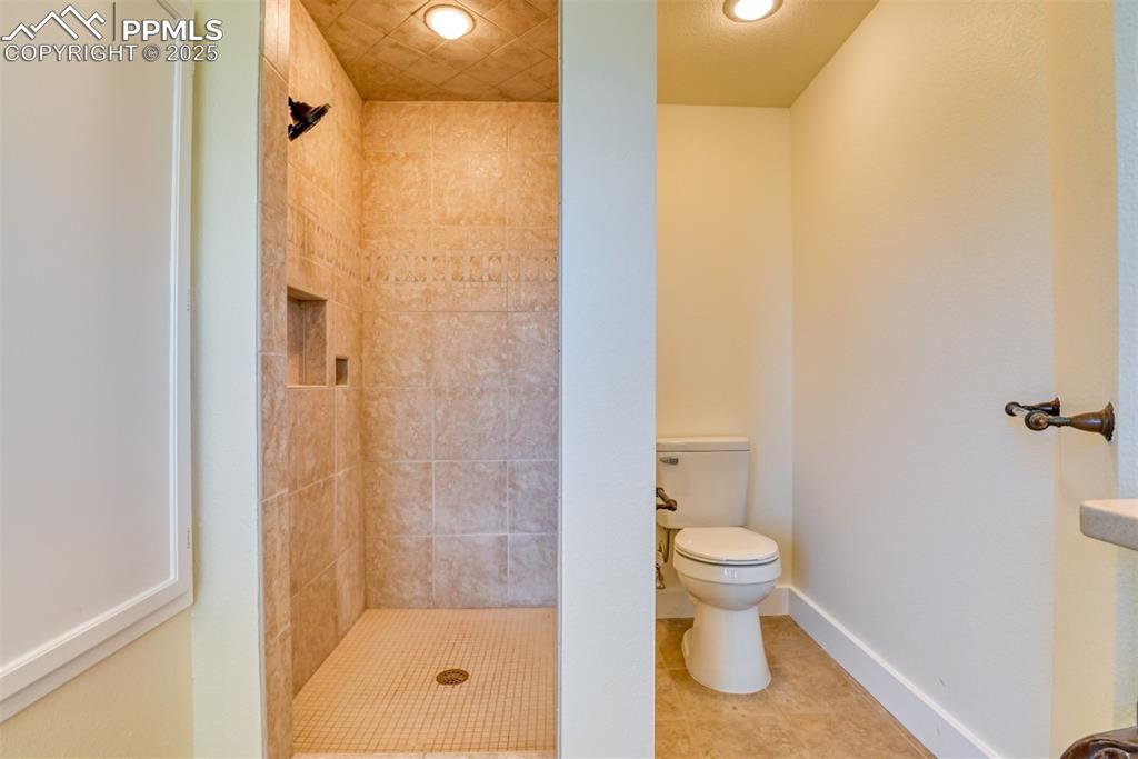 Image 40 of 50: 3/4 shower and new toilet