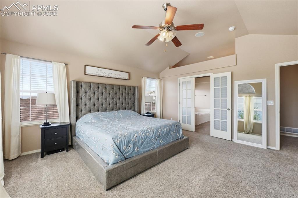 Image 17 of 35: Bedroom