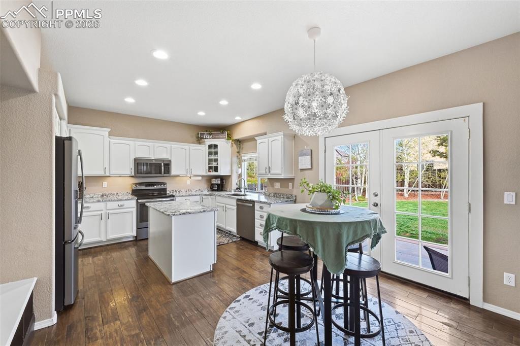 Image 8 of 35: Kitchen