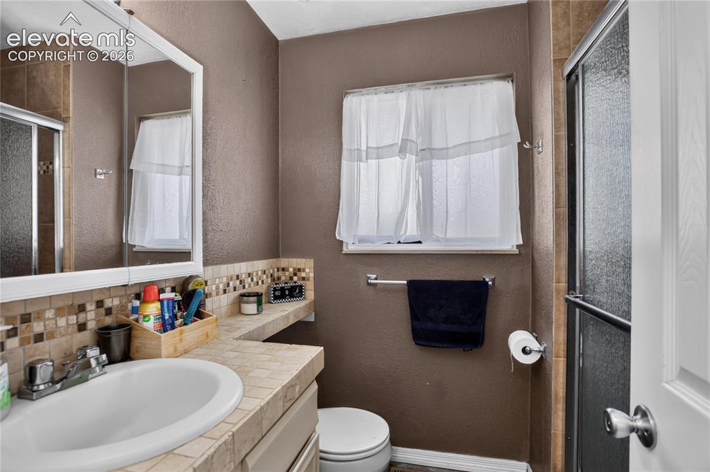 Image 26 of 32:  - upper level bathroom
