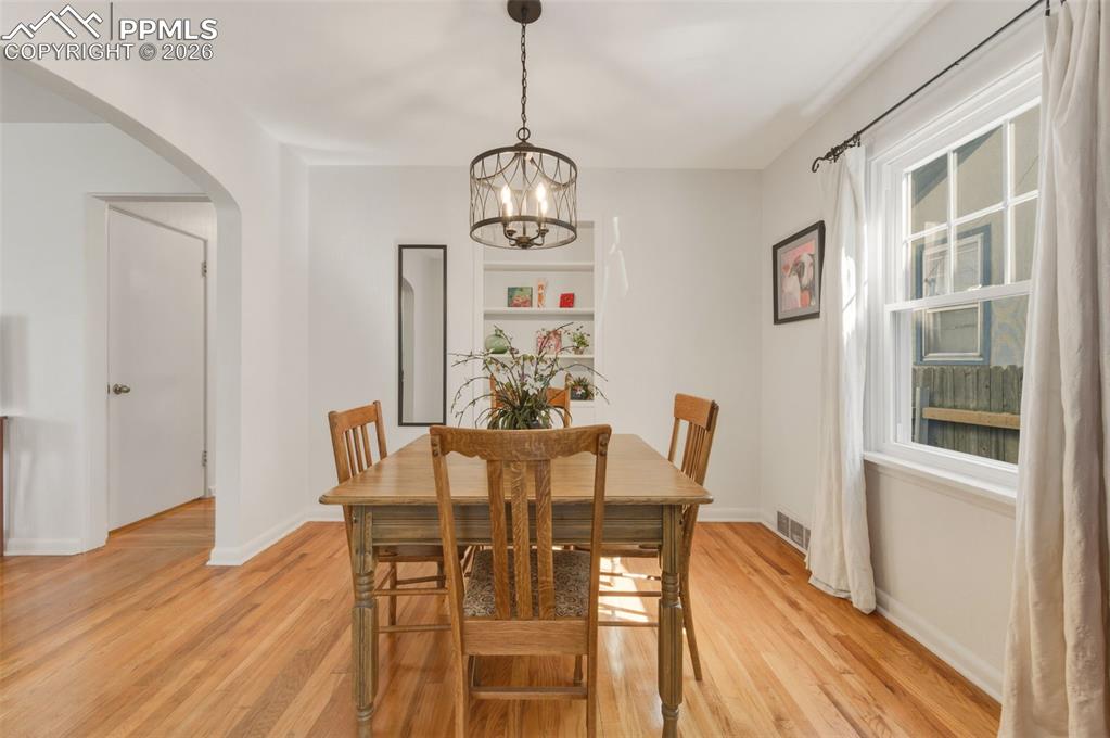 Image 10 of 50: Dining Room With Built In Hutch
