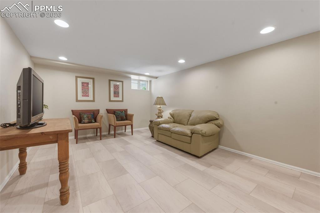 Image 23 of 50: Plenty Of Space To Unwind