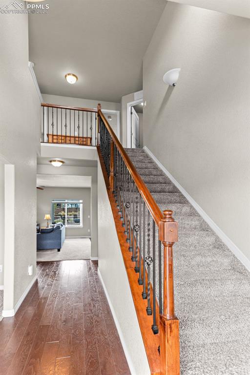 Image 9 of 21: To the bedrooms
