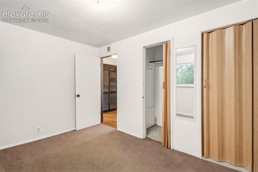 Image 9 of 19: Primary bedroom