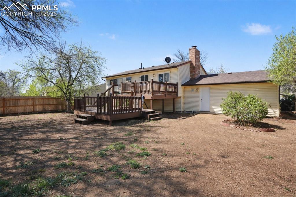 Image 24 of 27: Back of Structure