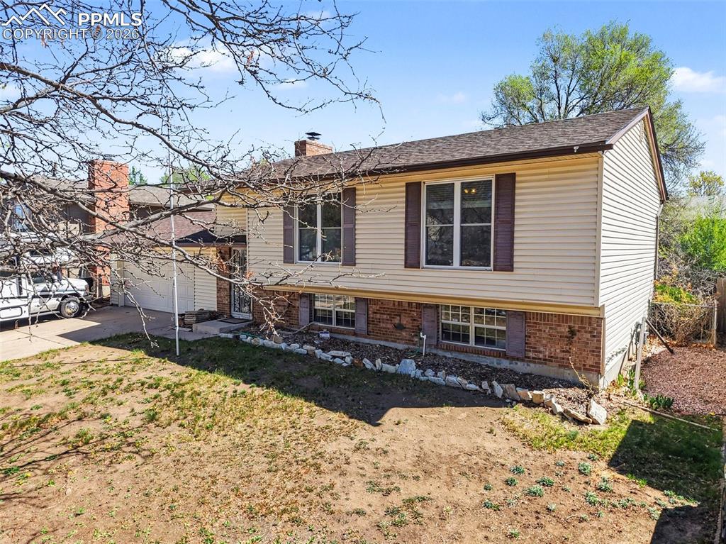 Image 27 of 27: Front of Structure