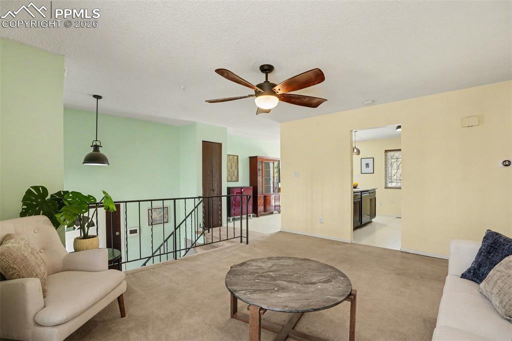 Image 4 of 27: Living Room