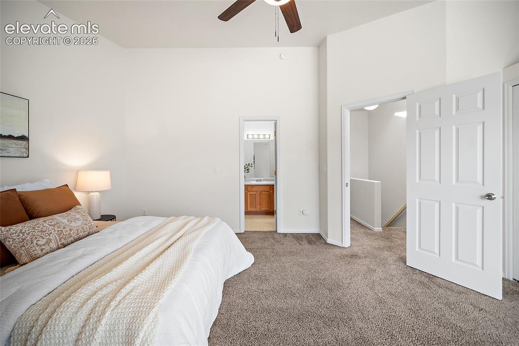 Image 4 of 25: Bedroom