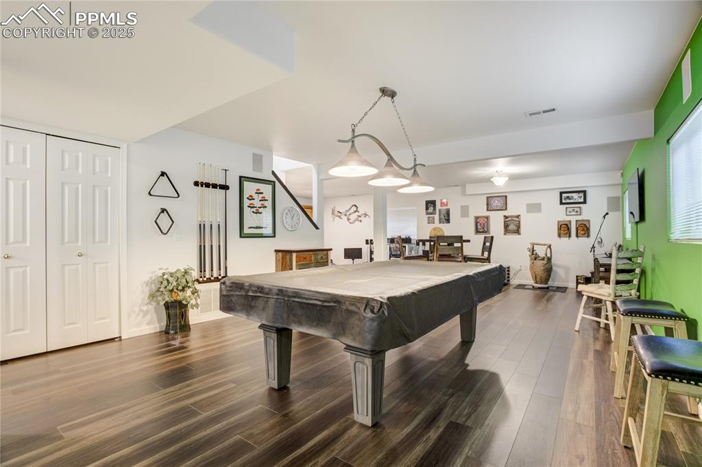 Image 29 of 43: Family Room