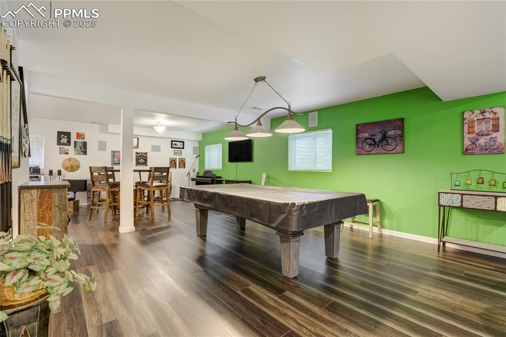 Image 30 of 43: Family Room