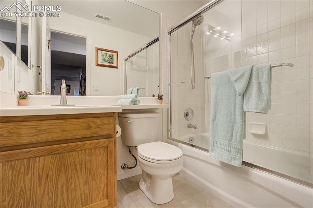 Image 34 of 43: Basement bath