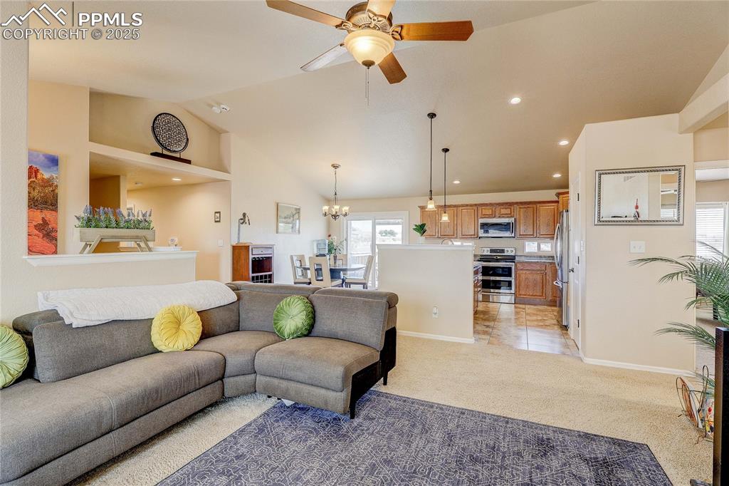 Image 40 of 48: Living Room