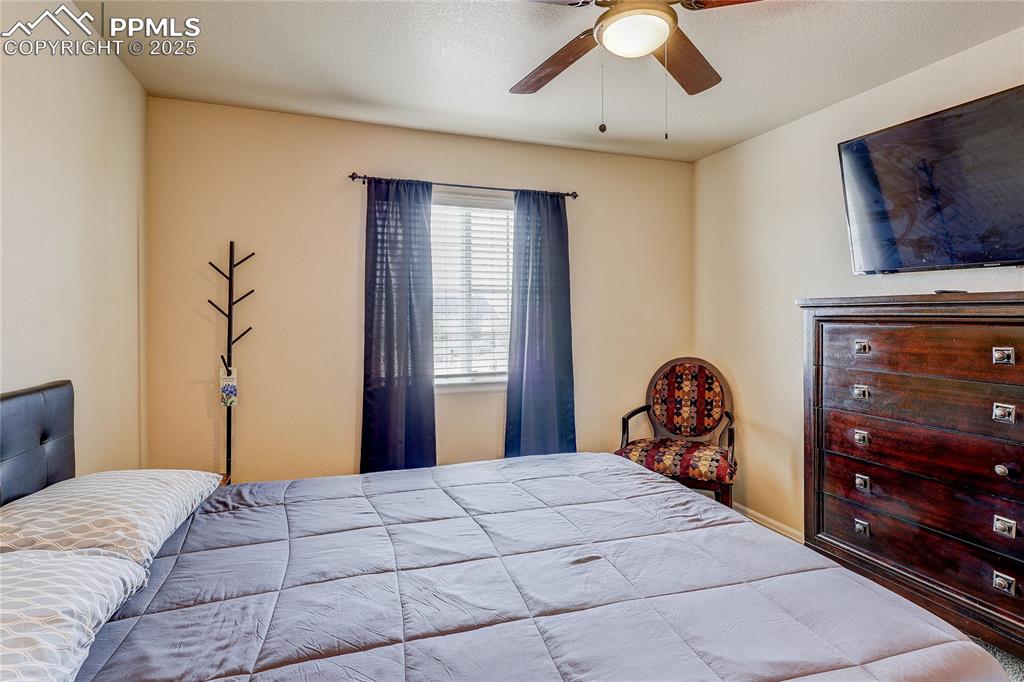 Image 42 of 48: Bedroom