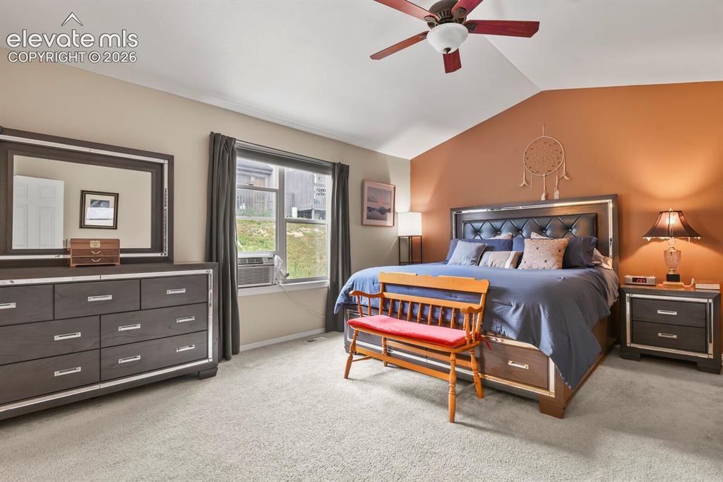 Image 15 of 25: Bedroom