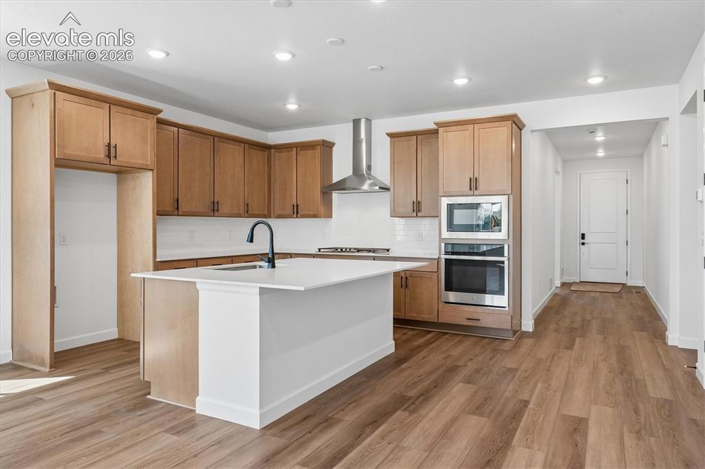 Image 5 of 24: Kitchen