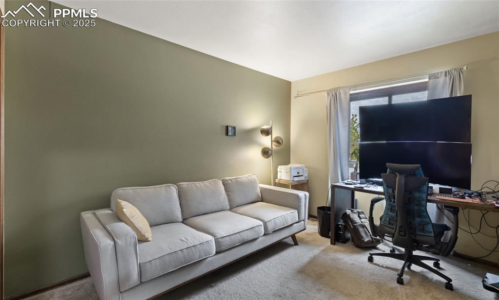 Image 14 of 21: View of carpeted office