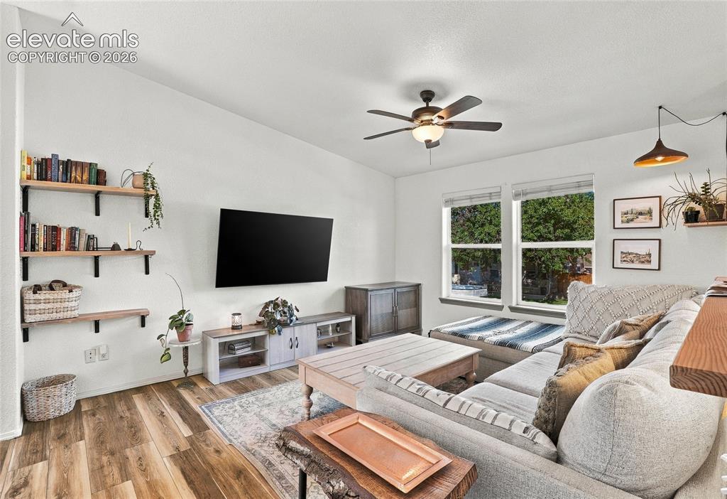 Image 4 of 30: Living Room