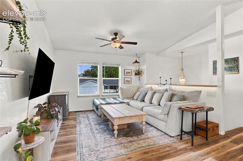 Image 6 of 30: Living Room