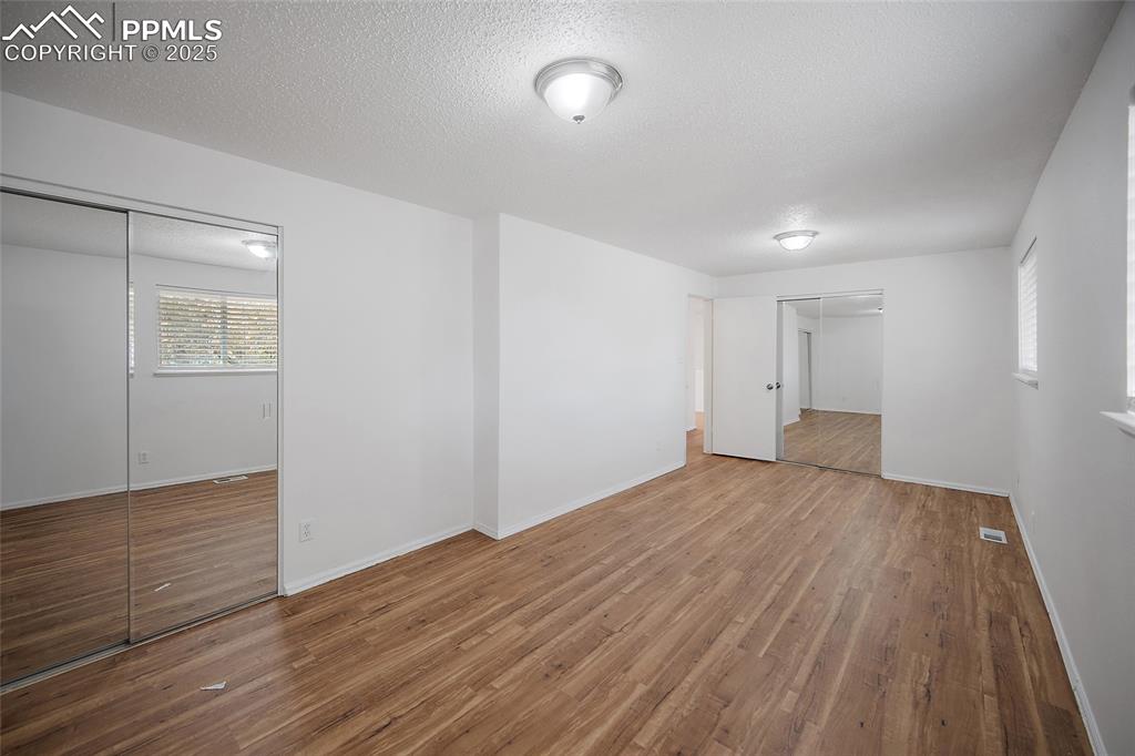 Image 11 of 29: Bedroom