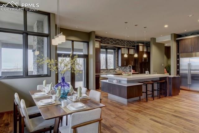 Image 16 of 48: Walnut floor