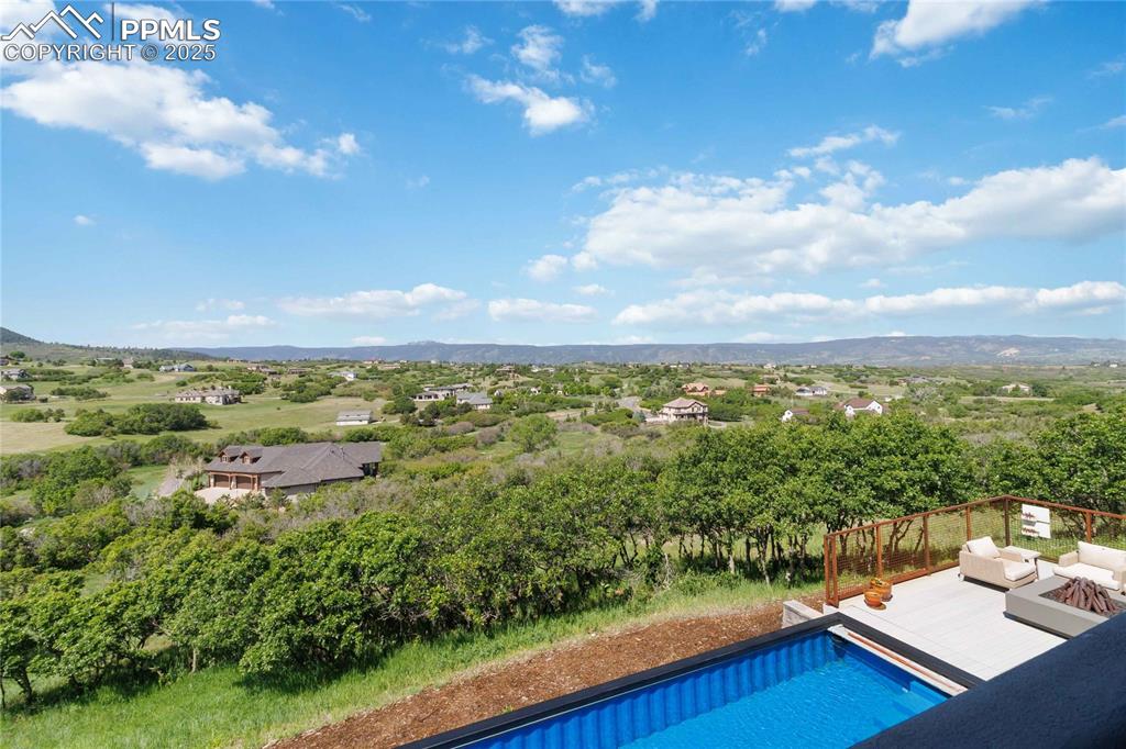 Image 43 of 48: Pool