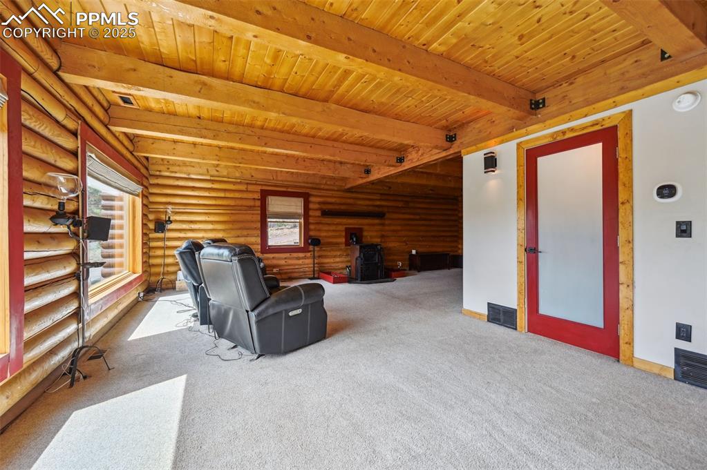 Image 12 of 40: Living Room