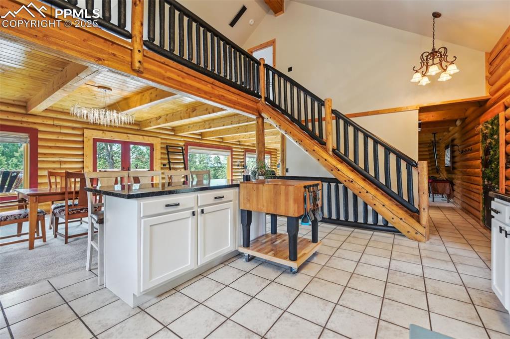 Image 6 of 40: Kitchen