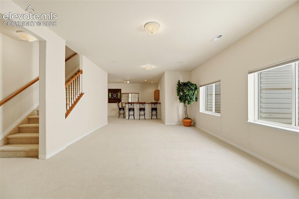 Image 44 of 50: Living Room