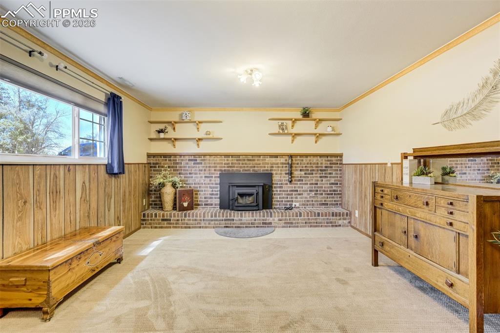 Image 28 of 50: Family Room