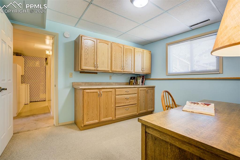 Image 34 of 50: Bedroom