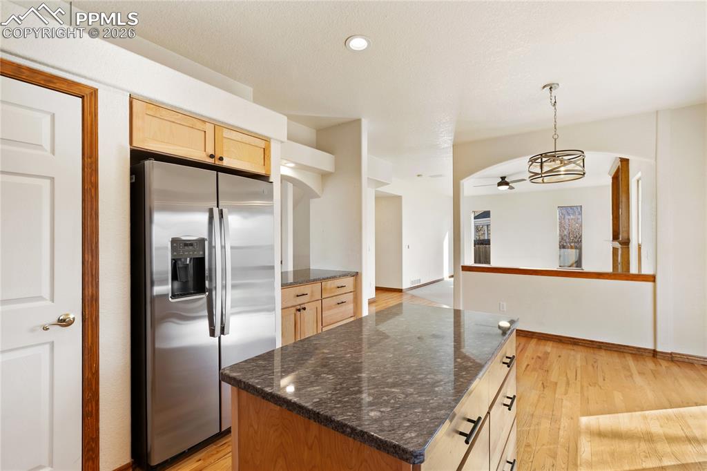 Image 13 of 46: Kitchen