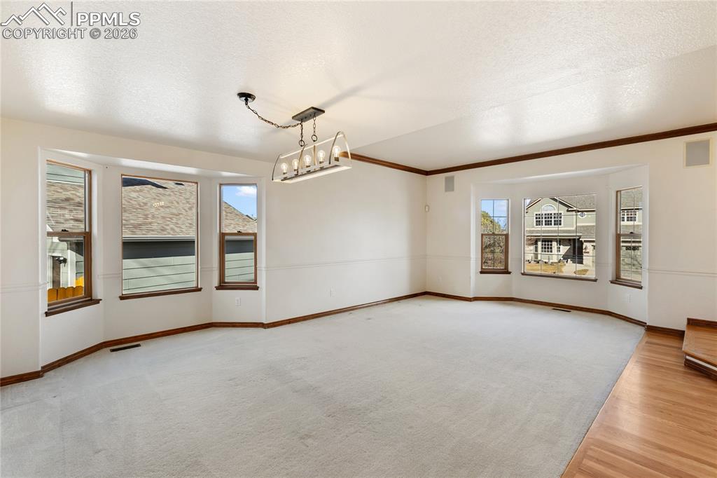 Image 39 of 46: Living Room