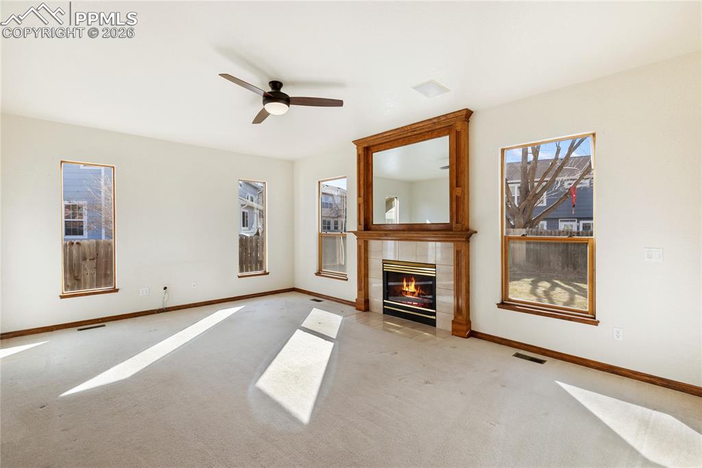 Image 41 of 46: Family Room