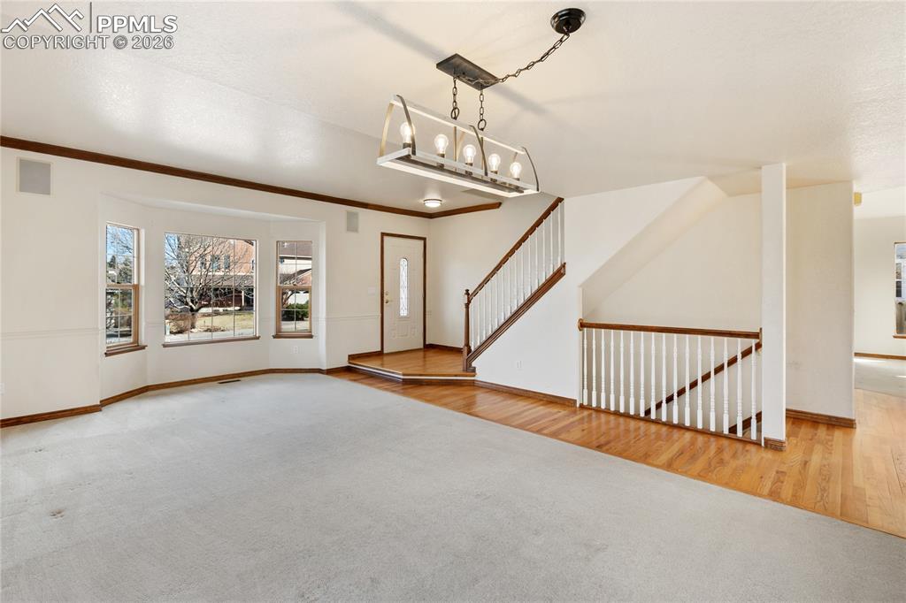 Image 9 of 46: Entry