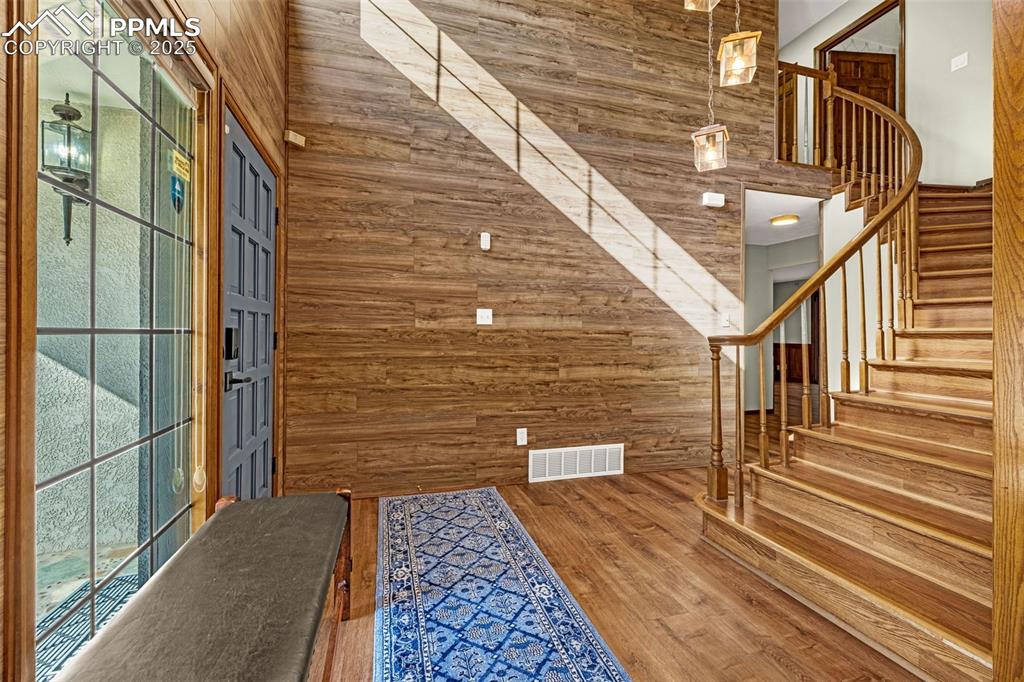 Image 2 of 26: Entry