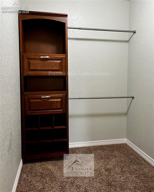 Image 11 of 15: Closet