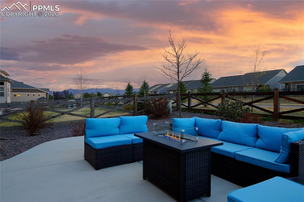 Image 25 of 39: Patio