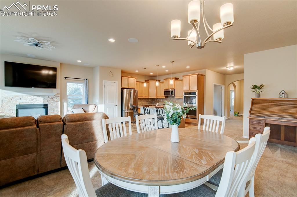 Image 9 of 39: Dining Area