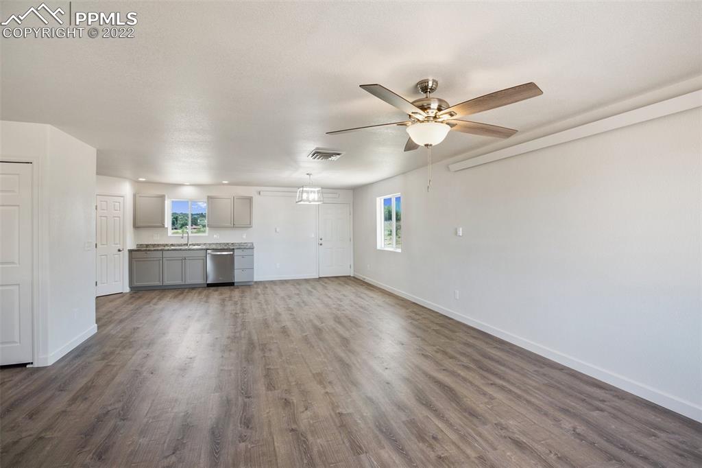 Listing 8011621, Image 16 of 36