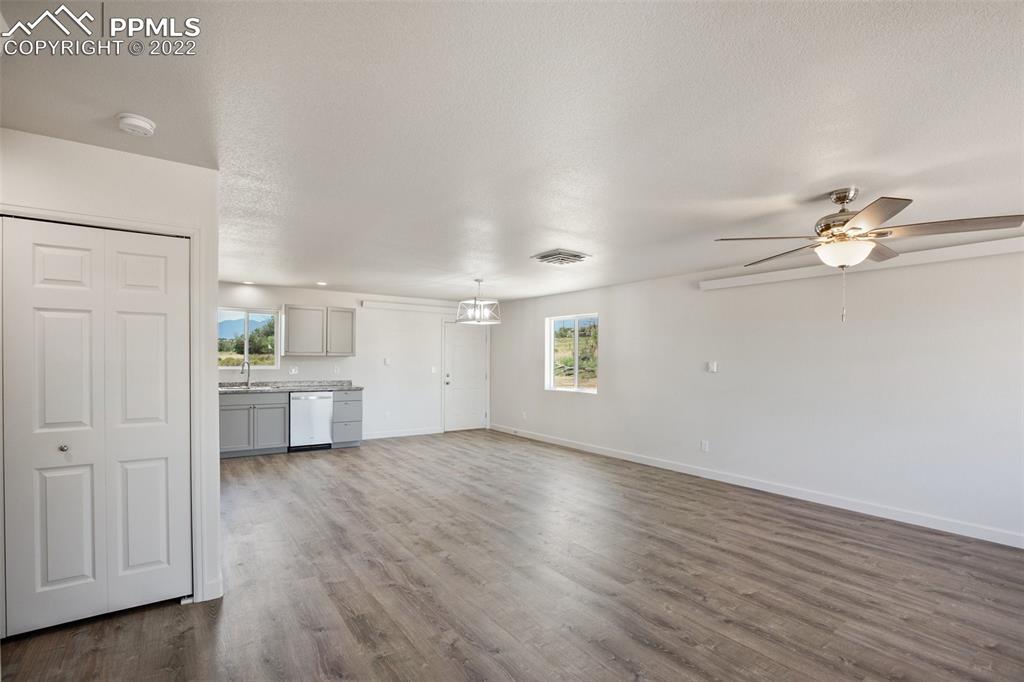 Listing 8011621, Image 18 of 36
