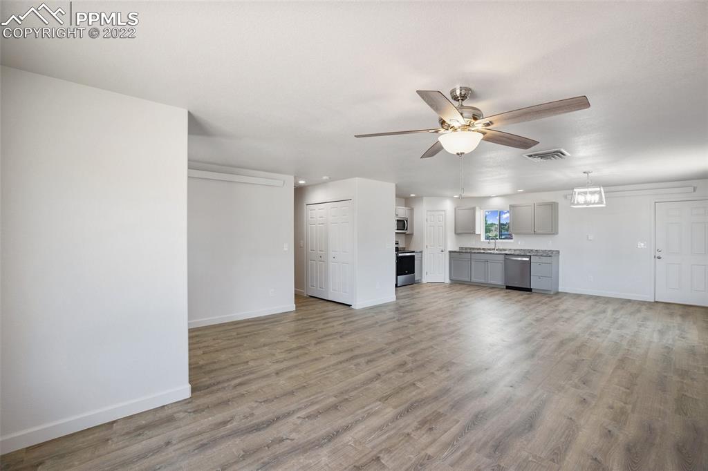 Listing 8011621, Image 20 of 36
