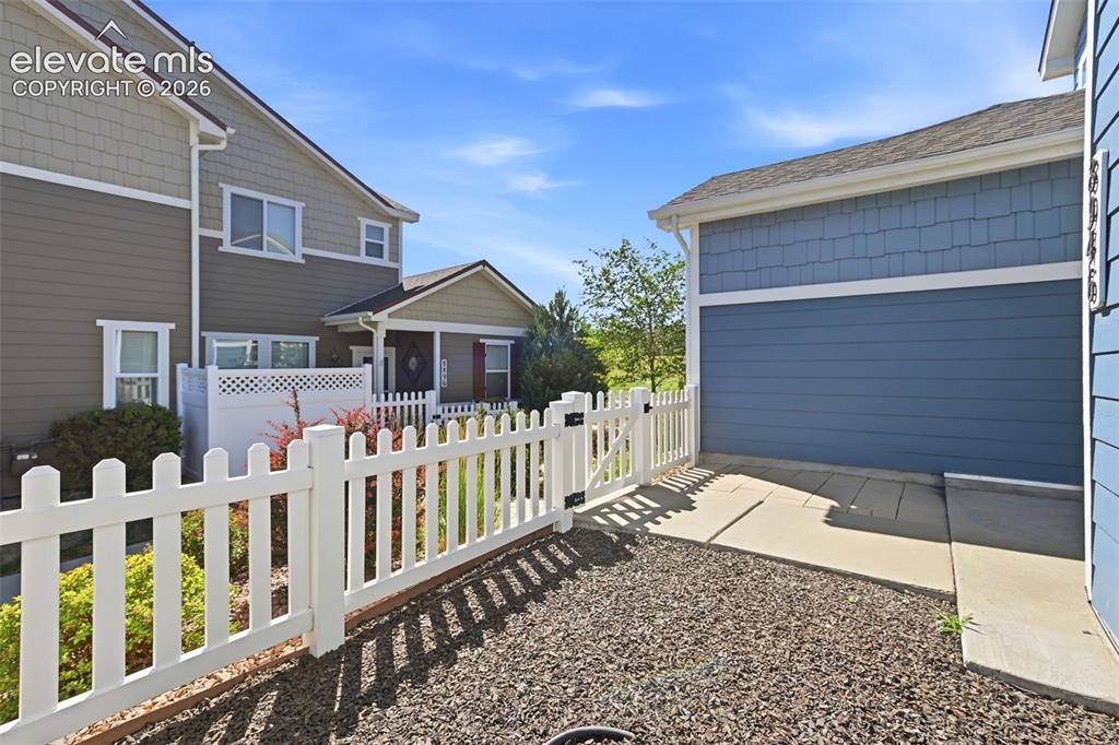 Image 17 of 45: Patio